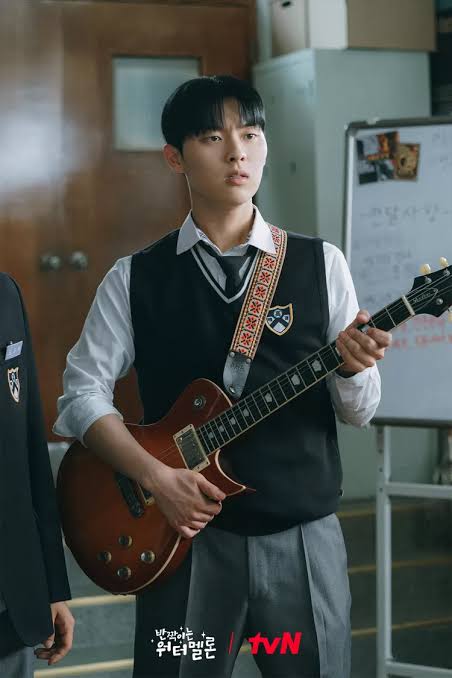 tibatibakucing's tweet image. Reaksi suaminya :