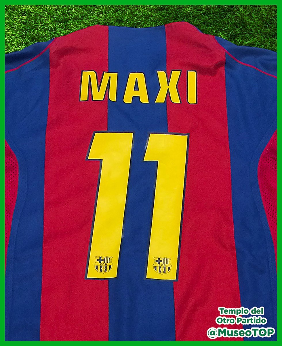 MuseoTOP's tweet image. 29-01-2026. 21° aniversario de Maxi López en el Barça: La camiseta Nike #11 (2005) brilla en el TOP, el Museo de Marketing Deportivo de Claudio Destéfano. Historia completa en Instagram 👉 @museoTOP. Contenido: @mlopezarce #MaxiLopez #FCBarcelona #FCB #MuseoTOP