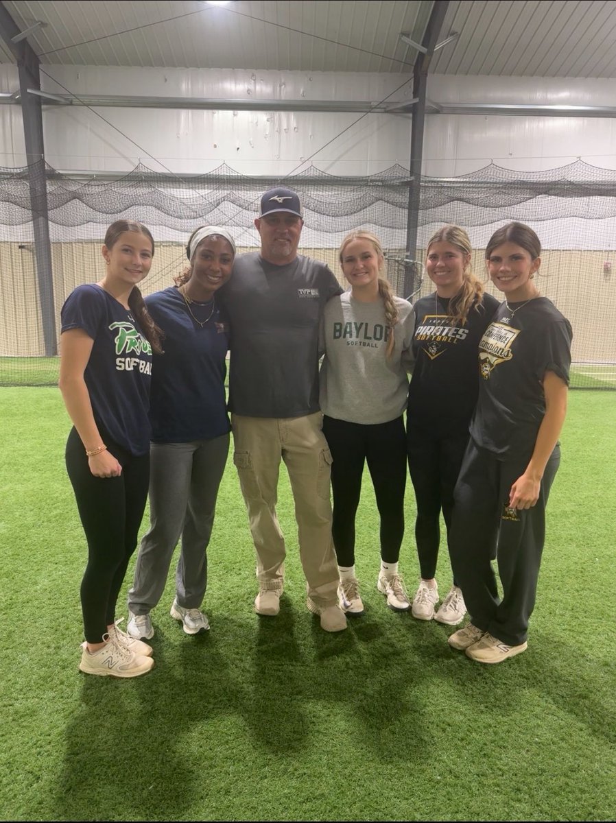 Sloan Decker tweet media