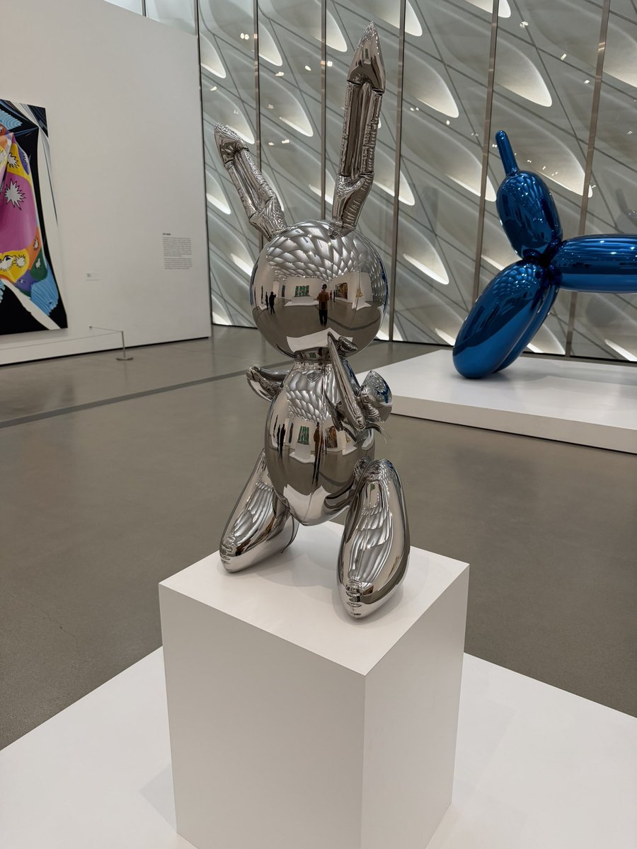 初めて「ザ・ブロード」に来た。世界で最も有名な現代アートが入場無料