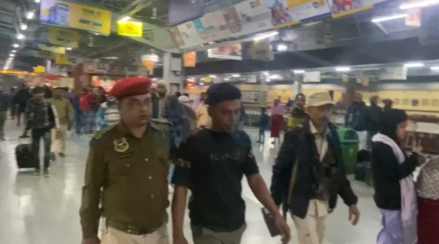 Around 10,000 detonators were seized at Badarpur railway station in Sirbhumi district, Assam.

Railway police arrested a man named Akeel Ali from the platform. He was carrying the detonators in 5 packets.

How did he enter railway station and reach the platform with detonators?