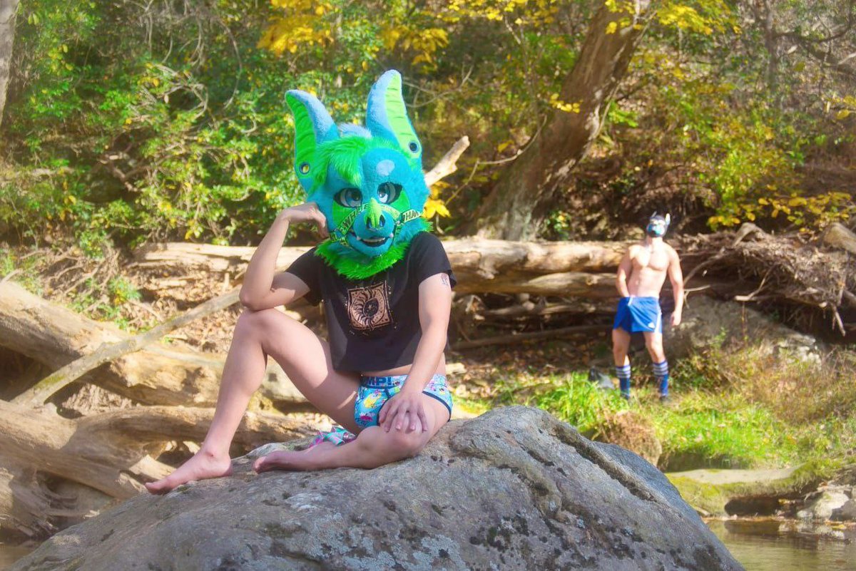 Omg why are pups like this
😠 😡 

🐶:<a href="/RaizuTheFox/">Raizu</a>