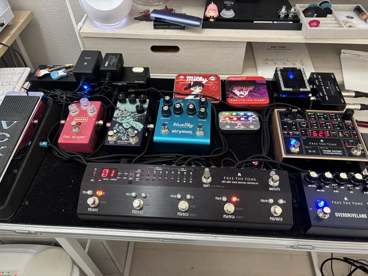 MAa_vxxx's tweet image. 割引があったから夜勤明けでお風呂入りに行こうとしたけど、思い立って行くものではないなと思い本日は苦手なエフェクターで音作りをしました。

#freethetone
#futurefactory