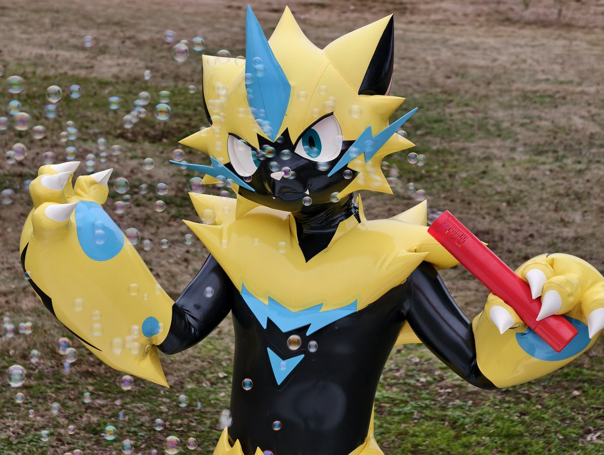 Rubber.RiR tweet media