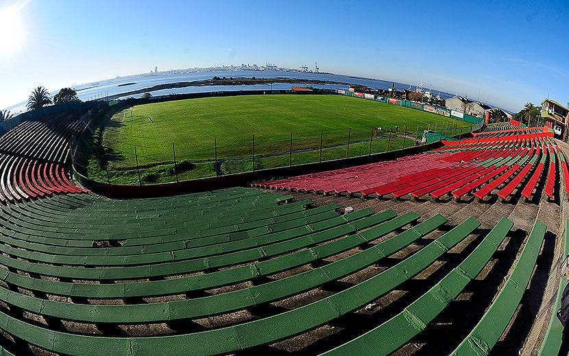 “Se alquila” 

Porque Rampla Juniors alquila el Olímpico para que puedas jugar con tus amigos o tu cuadro 

Precio: 200 dólares los 90 min.

Saca la cuenta si por equipo van 15 16 te queda 250 pesitos por cabeza, más barato que el canal 4. Te la tiro 🫡