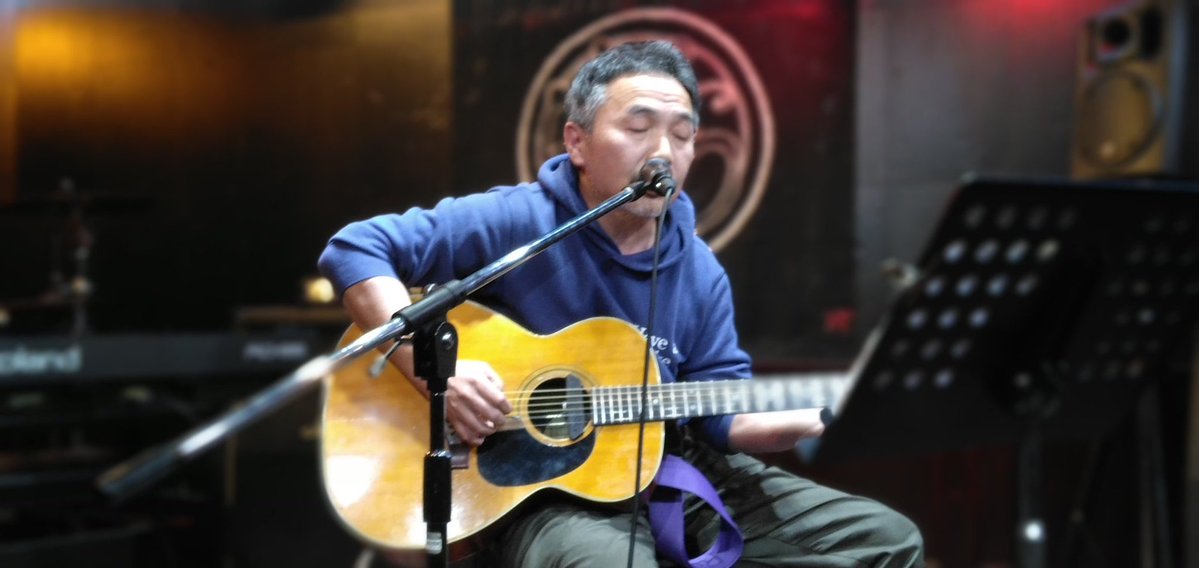 【ライブ情報】
明日1/30（金）ライブ＆バーRutoでブッキングライブに出ます🎵
１ヶ月ぶりのライブなのでとても楽しみです！
お時間のある方、見に来てくれたらうれしいです🎵