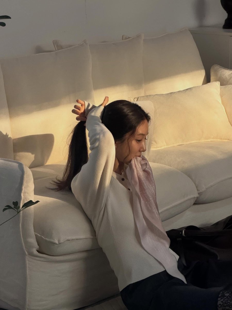 🗂️
어릴때 소설 읽을면서 상상하는 여주 모습이 이러는 것 같애