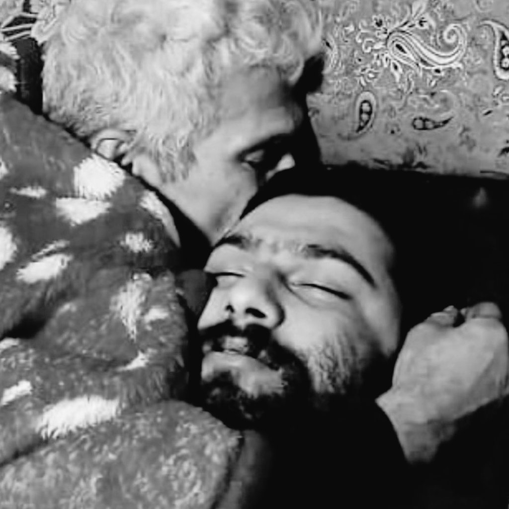 آخرین آغوش🖤🖤