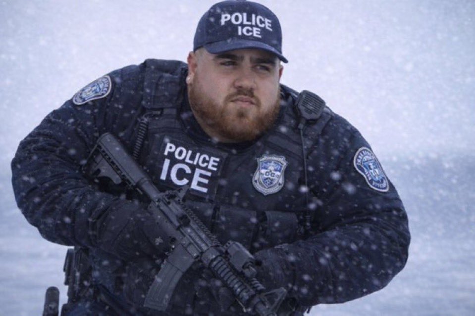 <a href="/LosPollosTV/">Los 🍇</a>