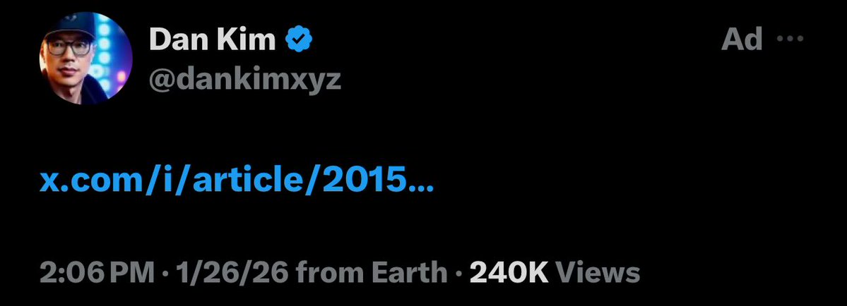 Internet_Moth's tweet image. Are these supposed to be something? I keep seeing them but it’s just a link that I can’t open.