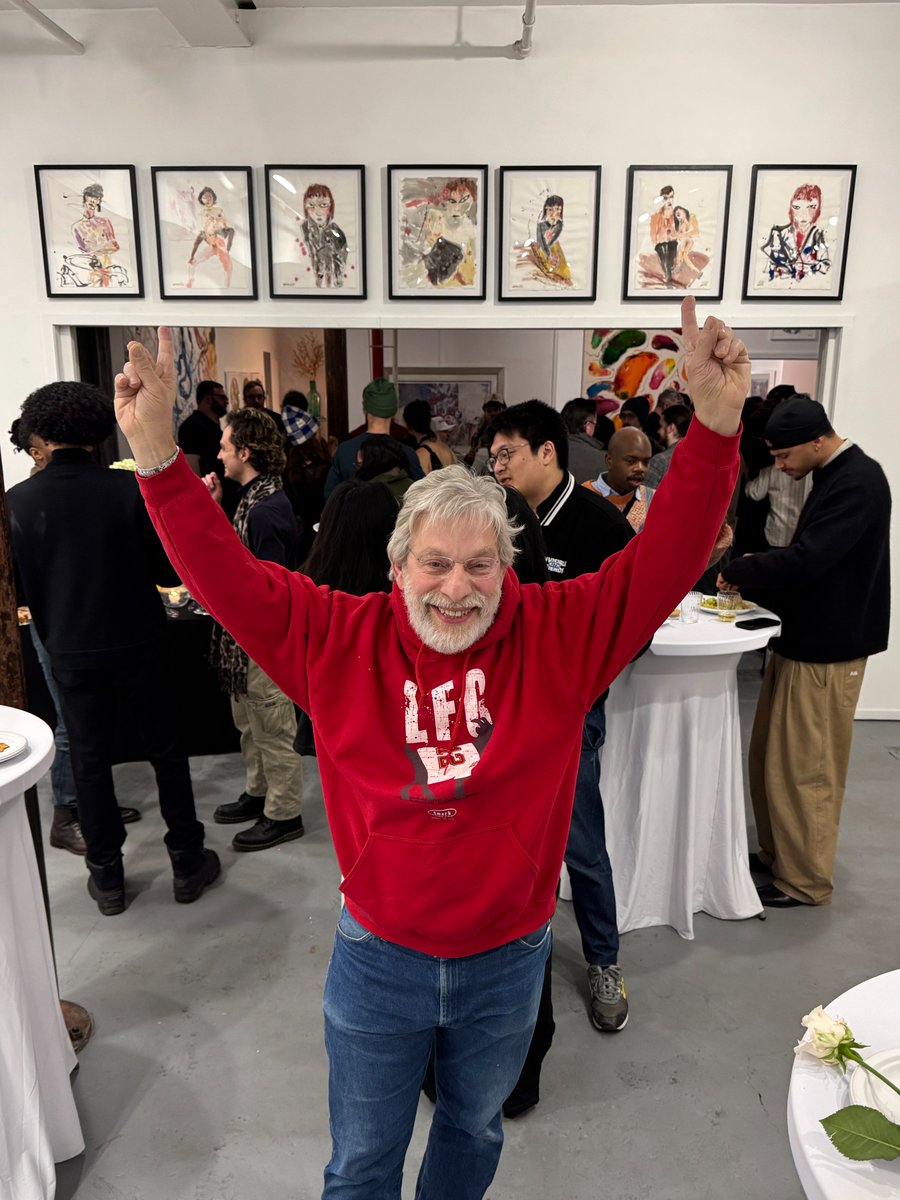 GM fam,
At my opening in NYC, lots of news coming soon, including a museum show, so hyped, LFG