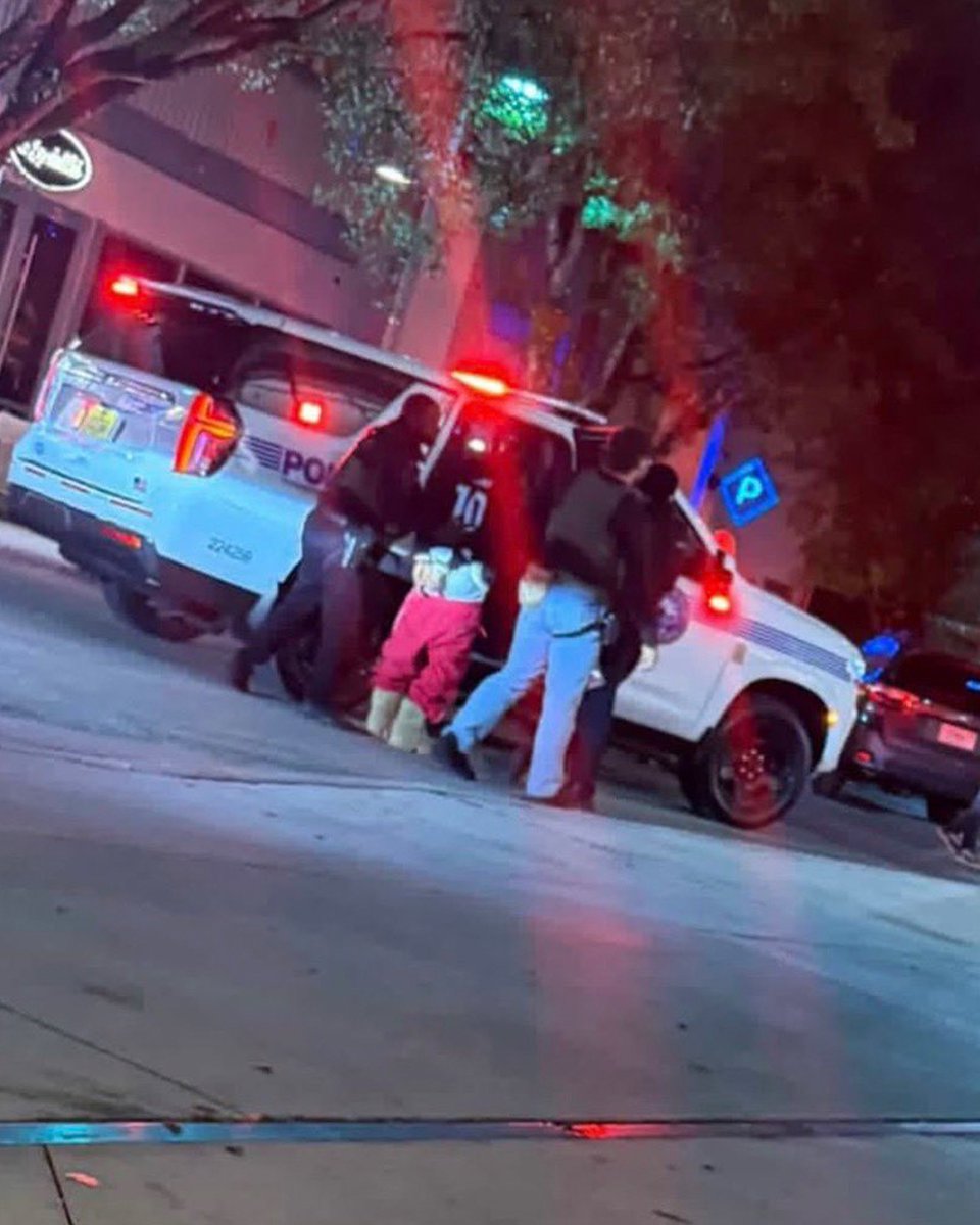 HappyPunch's tweet image. Gervonta Davis’ mugshot has been released after his arrest in Miami tonight

His bond is set at $16,000