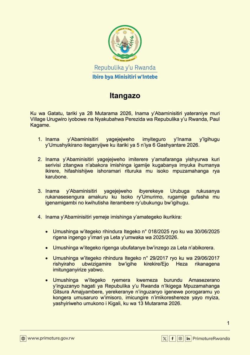 flashfmrw's tweet image. Uwera Jean Maurice wahoze ari umunyamakuru wa #RadioFlash, #RBA yagizwe umuvugizi wungirije wa guverinoma y'u #Rwanda. Yasimbuye Alain Mukuralinda witabye Imana umwaka ushize.