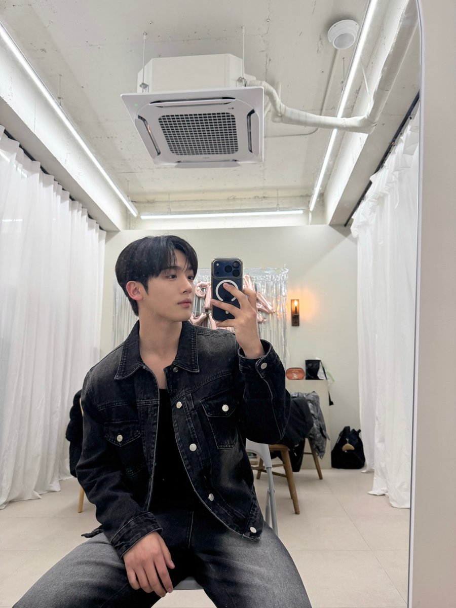 리액션도 만점 공감도 만점 비주얼은 오백만점💯
요하니의 활약은 다음 주에도 계속됩니다💕

#위아이 #WEi 
#김요한 #KIMYOHAN