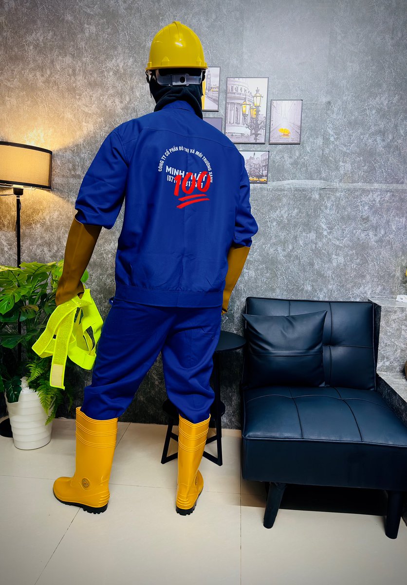 Đời công nhân khổ lắm ai ơi
có ai muốn hầu boss công nhân không
#Uniform
#BossTran