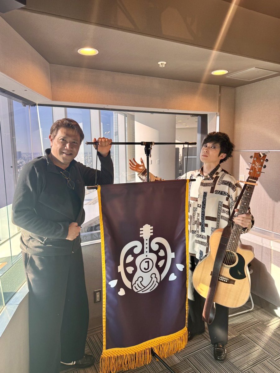 sugimotolalala's tweet photo. J-WAVE MORNING INSIGHT
聴いてくれたかお前たち〜！
別所哲也氏との再会！盛り上がったなぁ！

「トーキョーギタージャンボリー2026」では なんと別所氏がラララステージの前説をしてくれるらしい（仕事を選んでくれ大御所！）
嬉しく心強い！感謝だ！ https://t.co/tJkSf6QkJU