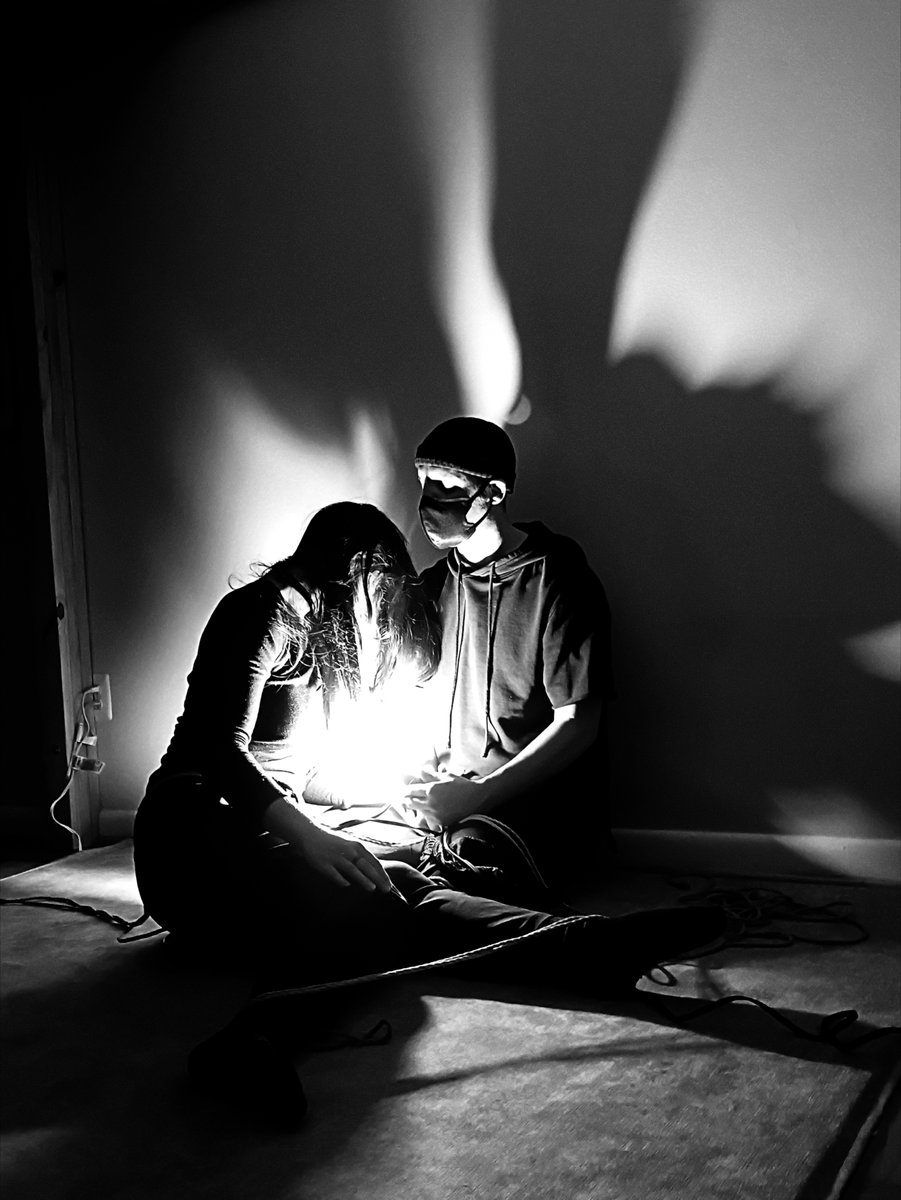 This performance by Miki and Mirmirr at the January Rope Jam was quiet, intentional, and unmistakably their own. Thank you both for sharing your unique style, and thank you to everyone who came out and shared space before the snowstorm! P: LydieKittie (FL)