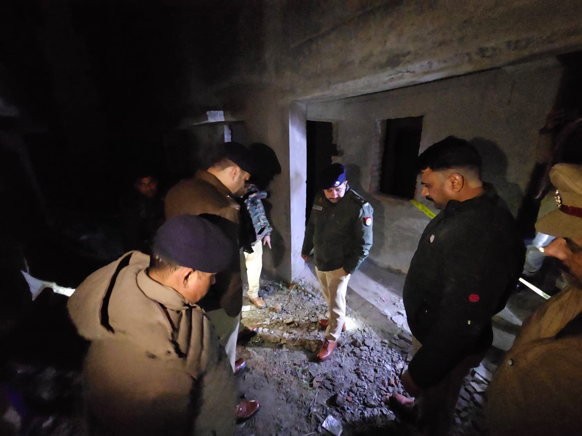 POLICE COMMISSIONERATE AGRA tweet media