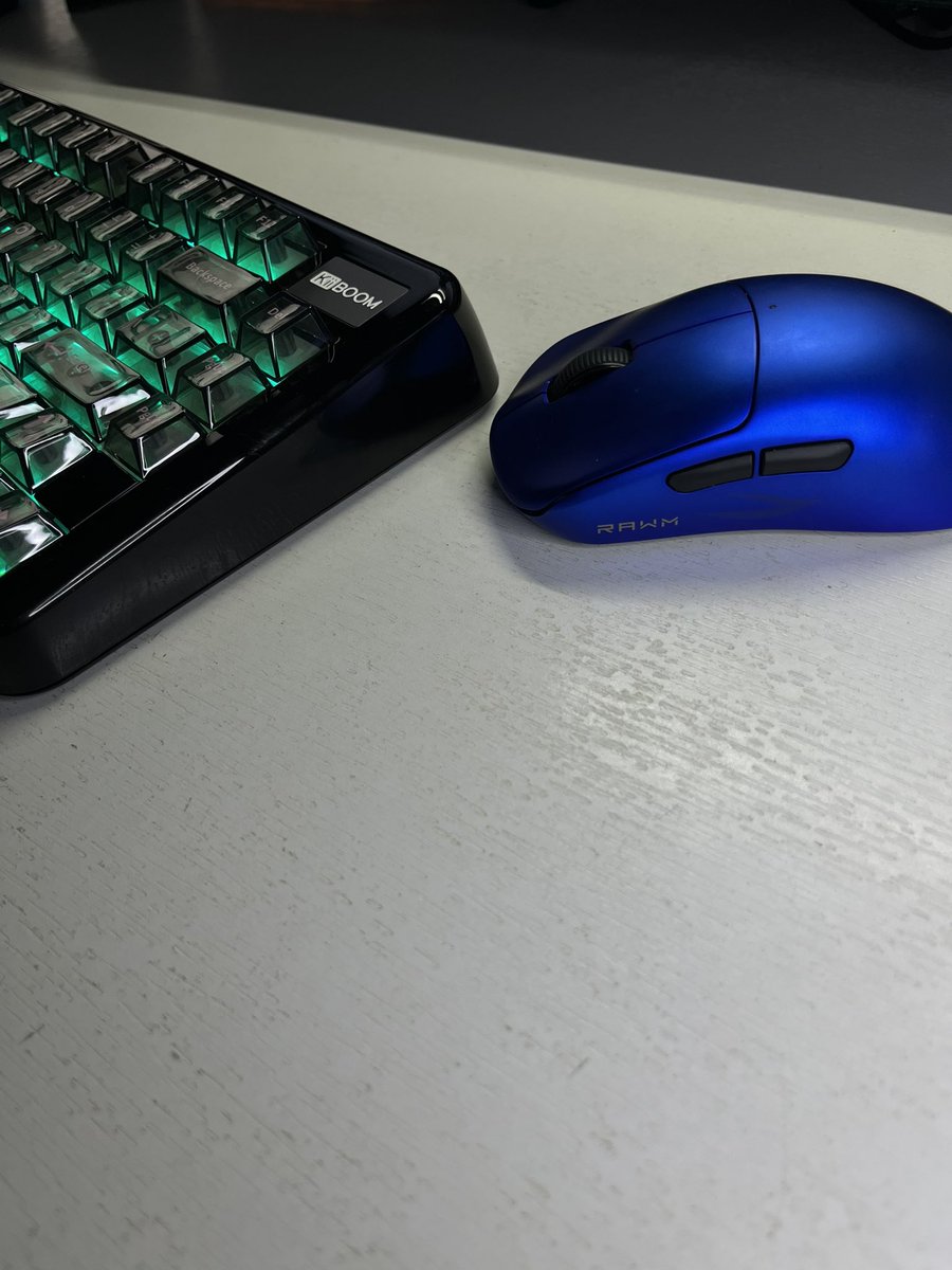 DougFaze1's tweet image. #desksetup