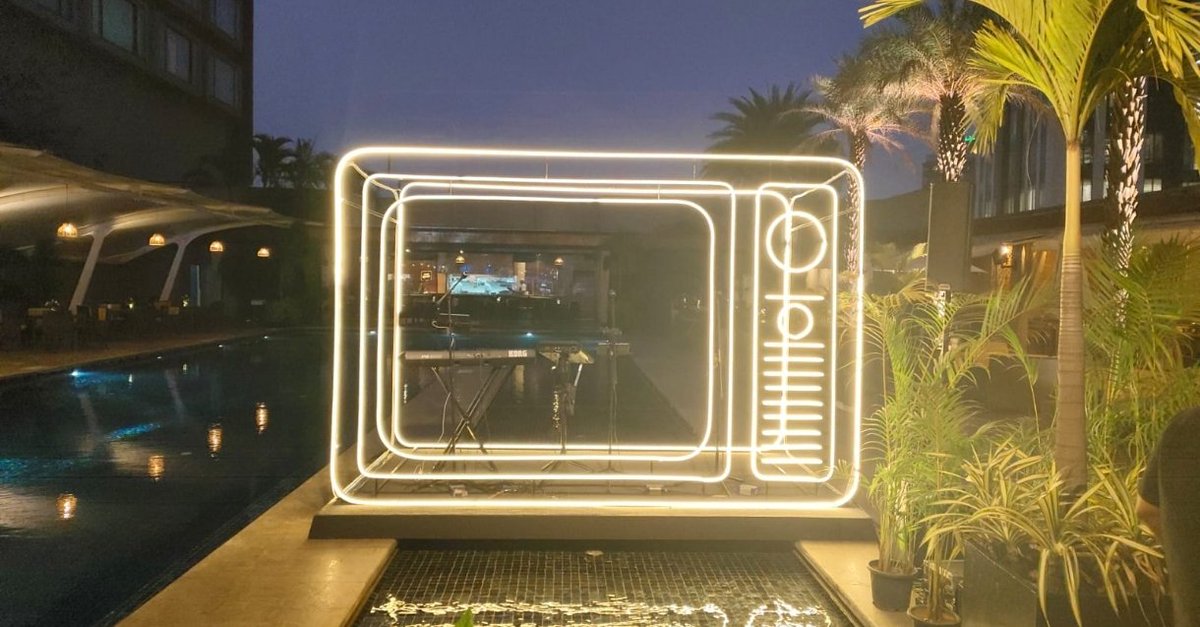 gajanagekar's tweet photo. Turning live music into a visual experience 🎶✨
This LED frame setup gives bands a stunning, stage-free spotlight—perfect for gigs, lounges & outdoor events.
Want this setup for your band or event?
📞 9591308839
#LiveMusic #BandSetup #EventDesign #LEDStage #GigLife #EventProduction #LiveBeyondLife