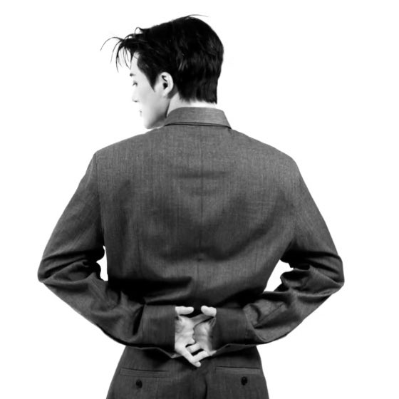 หลังสวย เอวสวย ขาสวย โดยรวม เป็นคนสวย