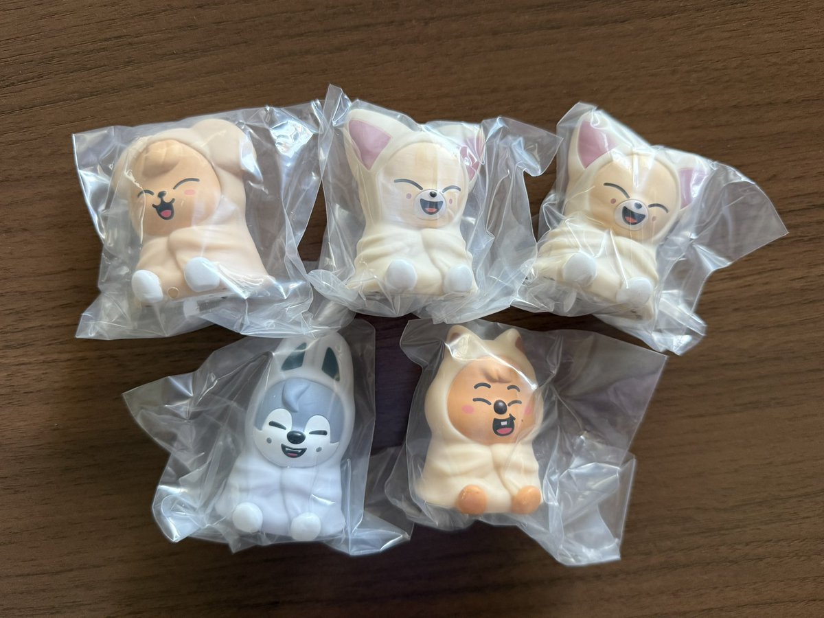 ねぇ… うちの子が居ない…🥹（定期） ジニレと交換して下さる方居ません