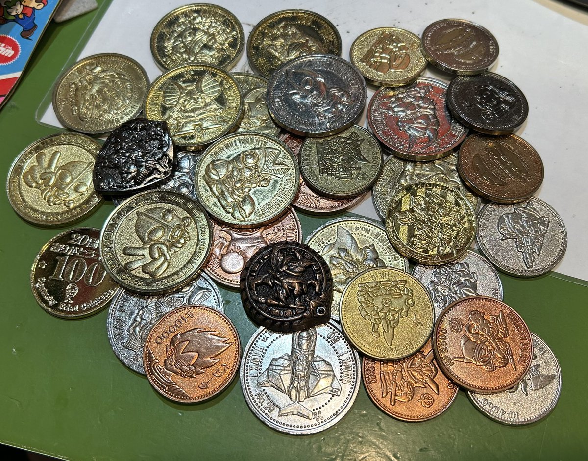 SDメダルコイン・合金TIME☆SDウルトラマン ウルトラコイン伝説・SDガンダム コインダスなど無限に集めたくなるね♪スーパーディフォルメとスーパーデラックスを  見比べて学びに変えちゃお