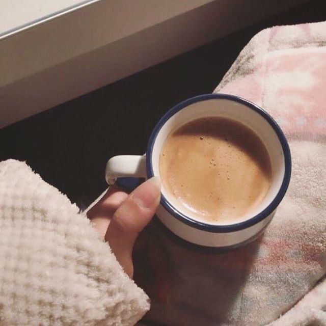 •

يـوم جَـديد " نصيـحه " :
تـوقف عن تقديـم أهتمـامك كـَ واجـب ، أهرب فوراً لـو أحـسست بشيء كـهذا ، أن لـم تَكُـن بـدافع الحُـب لا تهتـم أبداً ❄️❤️
#الخميس_الونيسᅠ
#صباح_الخير