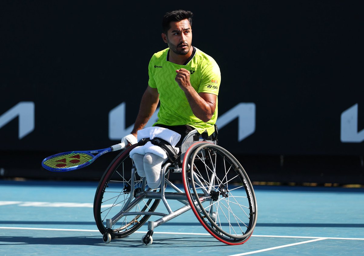 Ahmet Kaplan, Leandro Pena'yı 7-6, 6-2 yenerek Avustralya Açık Quad kategorisinde yarı finale yükseldi #AusOpen #TürkTenisi 

3. Grand Slam Yarı Finali 💪