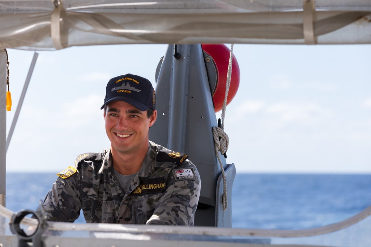 hqjoc's tweet photo. 🇦🇺 🎖️ BZ to PO Jack Bellingham, recognised for outstanding service aboard ADV 'Reliant' under #OperationSolania. Read the full story: https://t.co/azsd2igqaT https://t.co/GwXadrDkZO