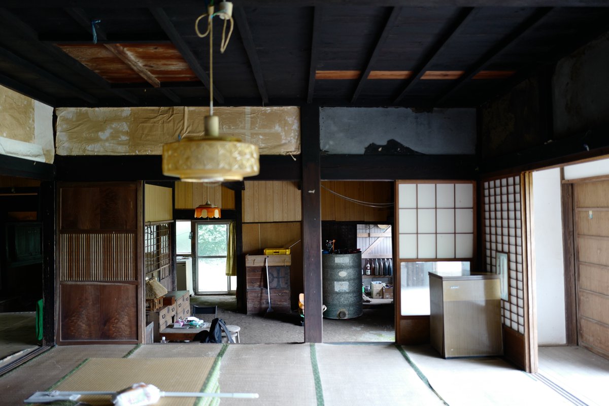 rotten_rui's tweet image. 【お知らせ】
この度、ライブハウスを作ることになりました。

私はオーストラリアで生まれ育った日本人です。
日本の音楽に強く憧れ、美術大学を卒業後、「ミッシェル・ガン・エレファントのチバユウスケさんに会いたい」という、今思えばかなり不純で純粋な理由だけで日本に来ました。…