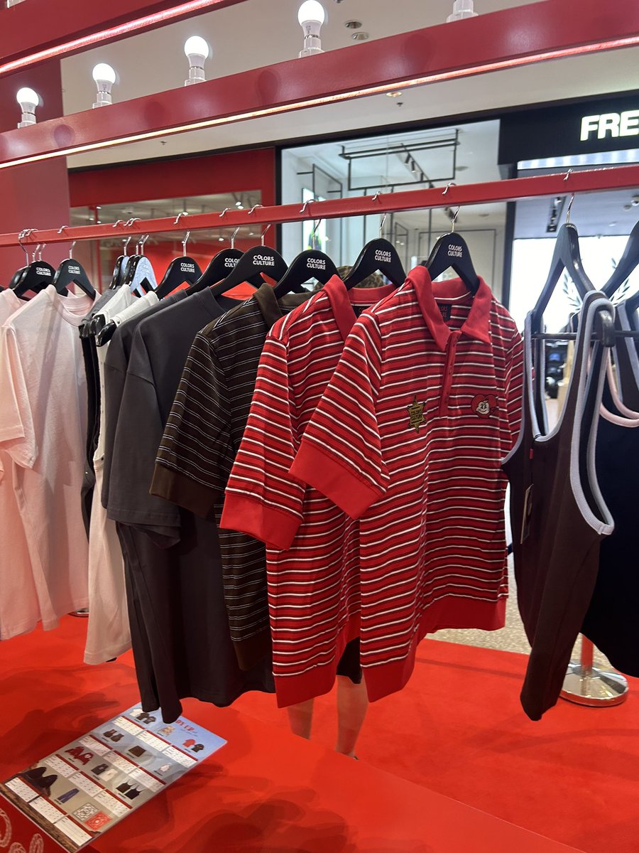 ยังรับหิ้วได้อีกนะคะ 😃😃😃

สนใจ dm ได้เลยคะ❤️

#OandBxColorsCulture 
#ColorsCulture 
#LuckyHooves 
#GiddyUp
#WildWestMeetsUrbanChic