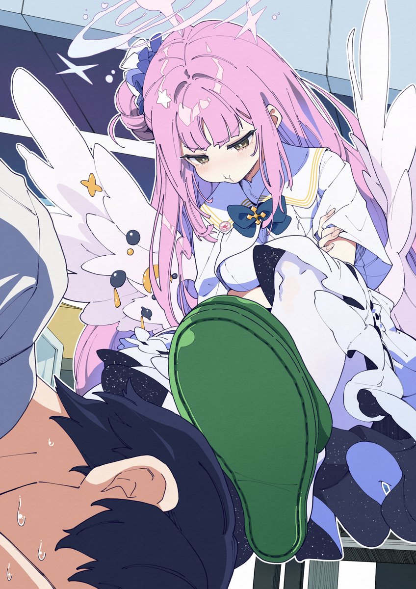 ミカに踏まれる先生 