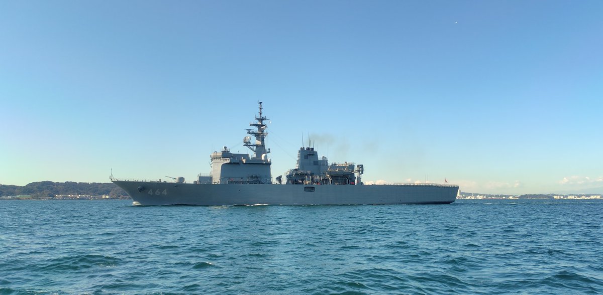 ゴッツイの走っとる🛳️