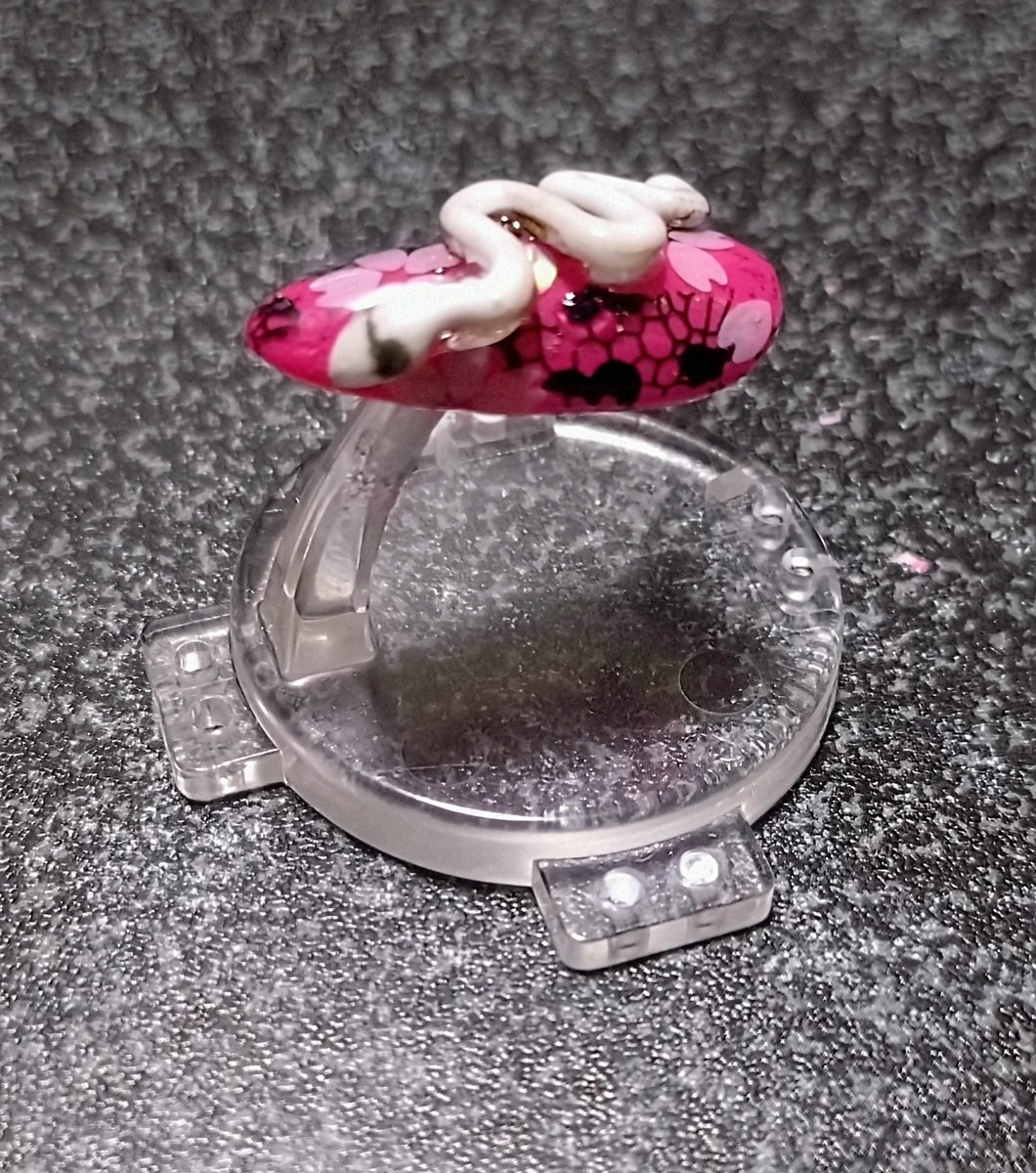 kotatumikan28's tweet image. ネイルホイルシート使ってネイル作るのようやく早く作れるようになってきた(&amp;gt;ω&amp;lt;)ノ🎵
ネイルパーツもそろそろアレンジしたい！と思ってへびちゃん🐍のネイルパーツに目ん玉ガン開き👀して細筆使って眼帯頑張って描いたみたwww
#龍が如く
#真島吾朗
#推しネイル