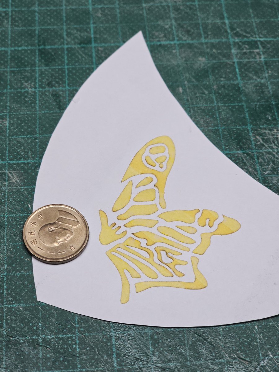 遮蓋的效率提升了，以往這種細圖案遮蓋都很麻煩，要描線然後切割，移轉過程也很冒險，現在直接出圖，太爽了。
手切可以辦到，但是如果要很多次就不容易，機器可以高速重複製作。