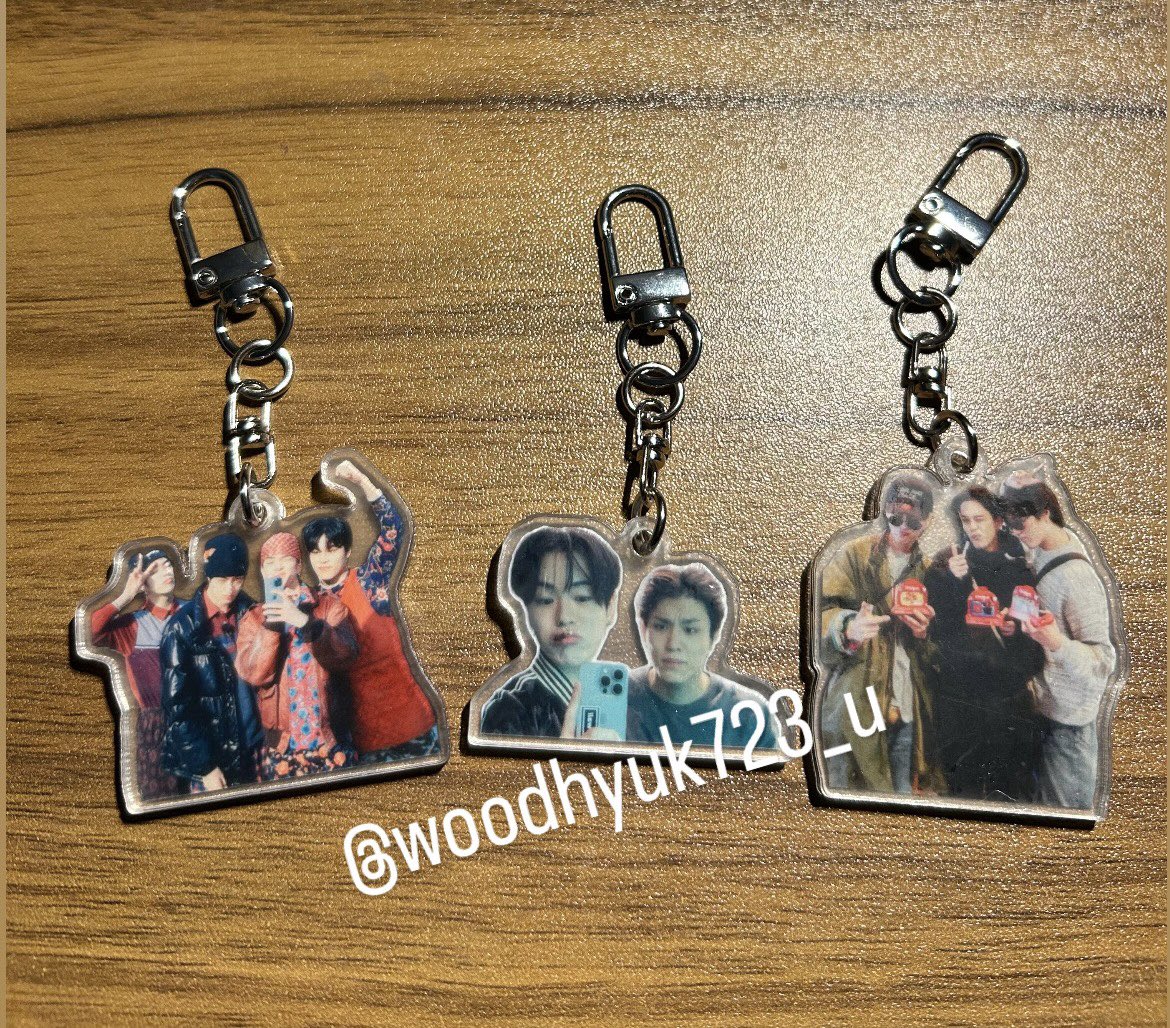 これ京セラでプレゼントします！！

スダムズ🦁🐺✖️３
イルメン🐯🤖🦋✖️３
0104🦁🤖🦋🐺✖️２

計８個しかないんですけど欲しい人いますか？！

欲しい方
1️⃣<a href="/woodhyuk723_u/">🌳🦁</a> フォロー
2️⃣この投稿いいね&amp;RT
3️⃣欲しいキーホルダーをコメントに✏️

たくさんのご参加お待ちしてます😆