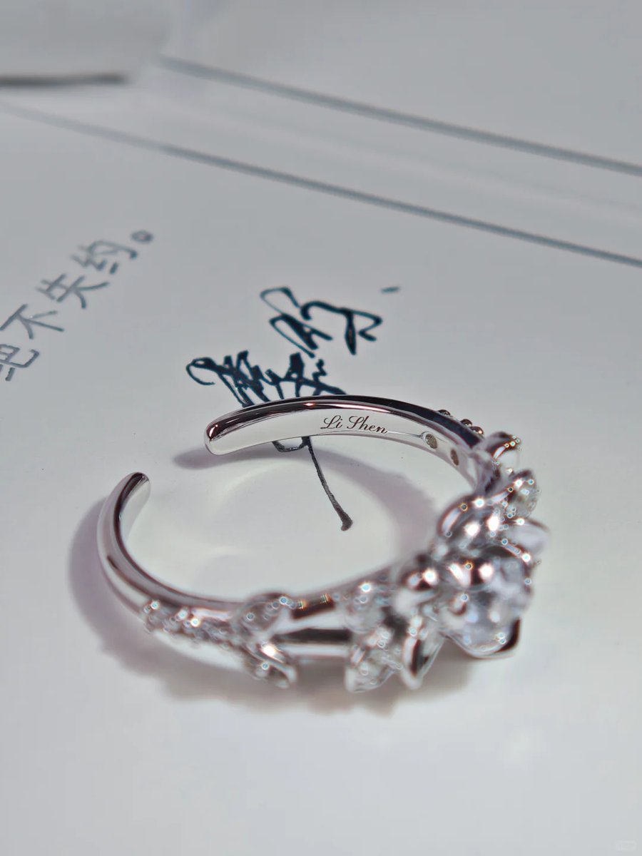 Daily Love and Deepspace tweet media