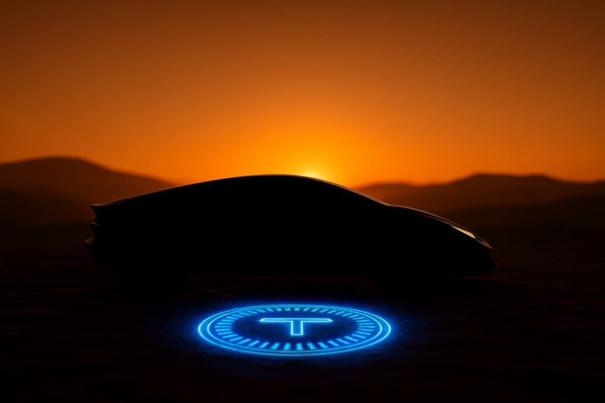 Sarah Khan tweet media