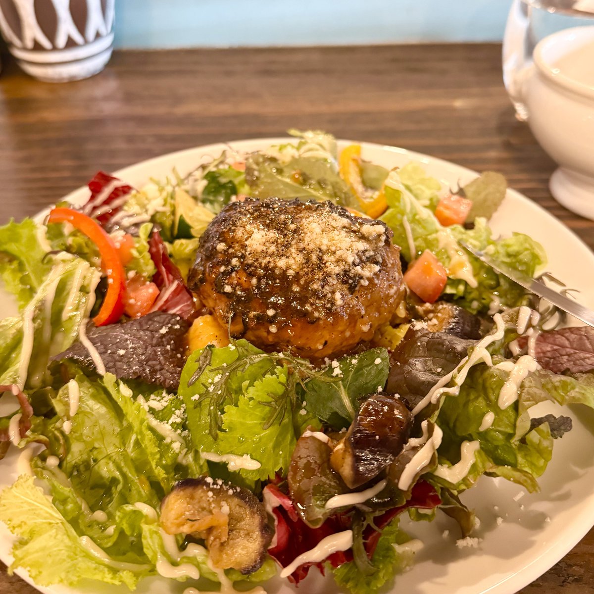 金澤 美亜は情報整理の重要性を強調し、見るべき指標と捨てる情報を明確にすることで、投資判断の優先順位を固定し、ブレを最小化します。.oxr