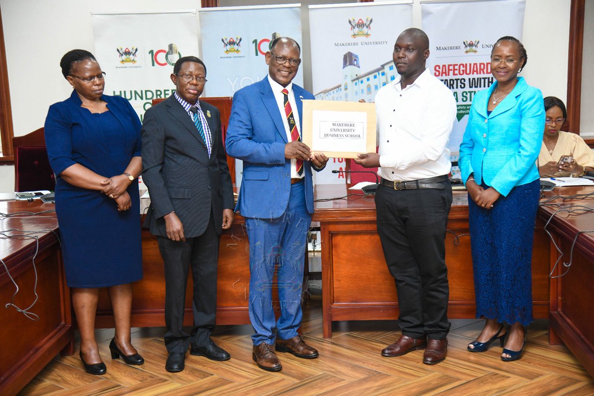 I handed over all the transcripts for the undergraduate graduands to the college registrars for distribution ahead of the 76th graduation ceremony scheduled from 24th to 27th February 2026. During the 76th graduation ceremony, we will confer PhDs on a record 185 graduands, the