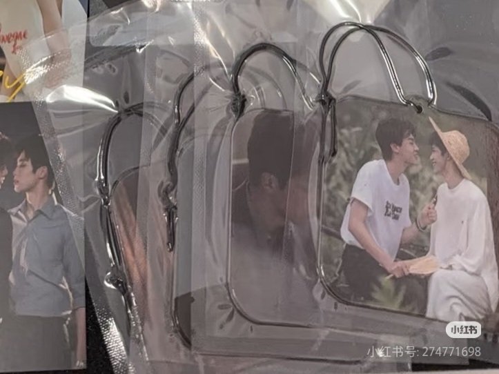 KroShopTwo's tweet image. มีคนสงสัยไอ้ที่อยู่ในซองแรปนี้คืออะไร พวงกุญแจ???? ม่ายยย มันคือการ์ดน้ำหอม ที่เราชอบเอาไปห้อยกันในรถ หรือเอาห้อยในตู้เสื้อผ้าก็ได้น่ะ ยังไม่มีรีวิวกลิ่น ถ้าเราได้แล้วจะรีวิวกลิ่นให้น่ะ😅

#ตลาดนัดRevengedLove #ตลาดนัดเถียนสวี่หนิง #ตลาดนัดจื่ออวี๋ #RevengedLove
#wusuowei…