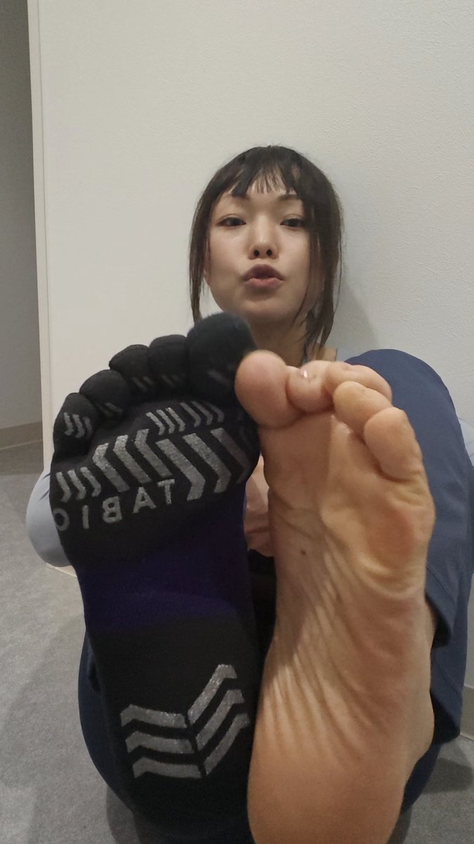 ラン15km走りました！
公園で8km、ジムで7km🏃‍♀️
汗で髪の毛がボサボサぎみ🍃