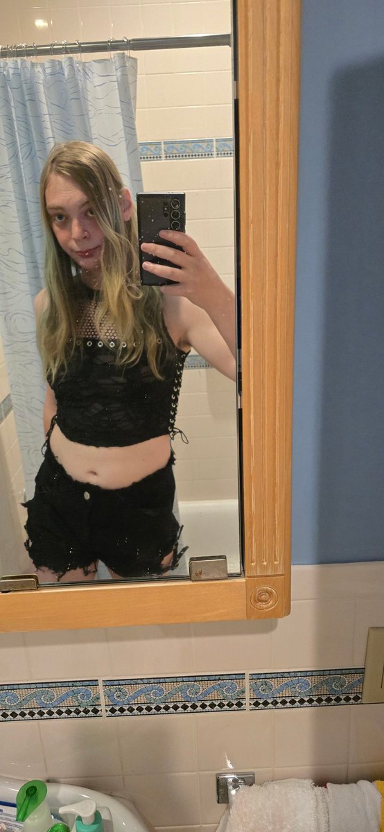 Ember Blossom tweet media