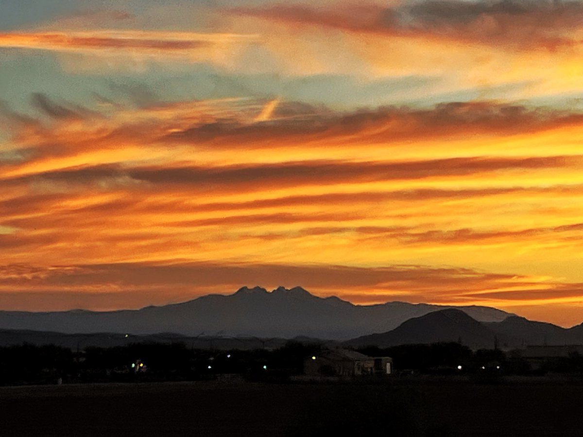 This morning’s sunrise over Four Peaks, east of Phoenix, AZ. #Arizona #sunrise <a href="/TontoForest/">Tonto National Forest</a>