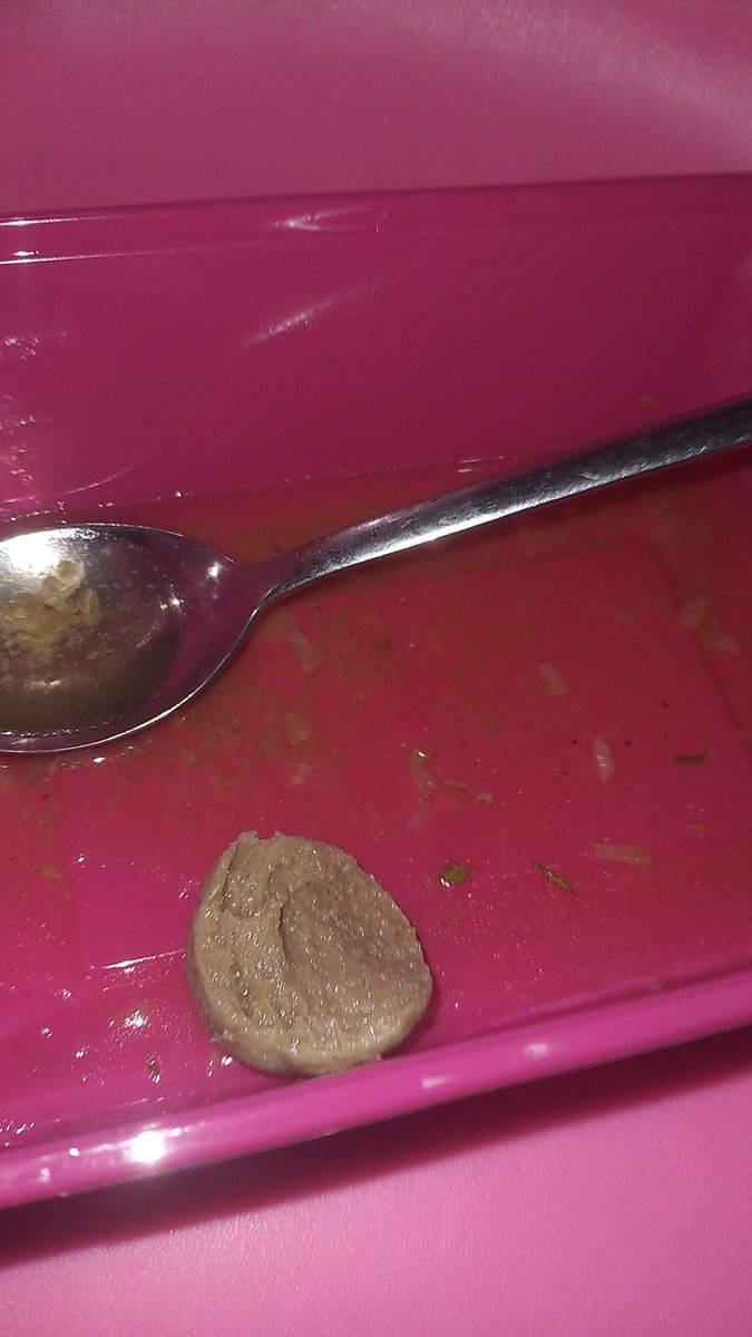 Pulang kerja lagi cape-cape nya makan bakso berkuah bening anget2 tuh enak banget ya, ga terlalu suka bakso tapi ini sesuatu banget enak nya uh