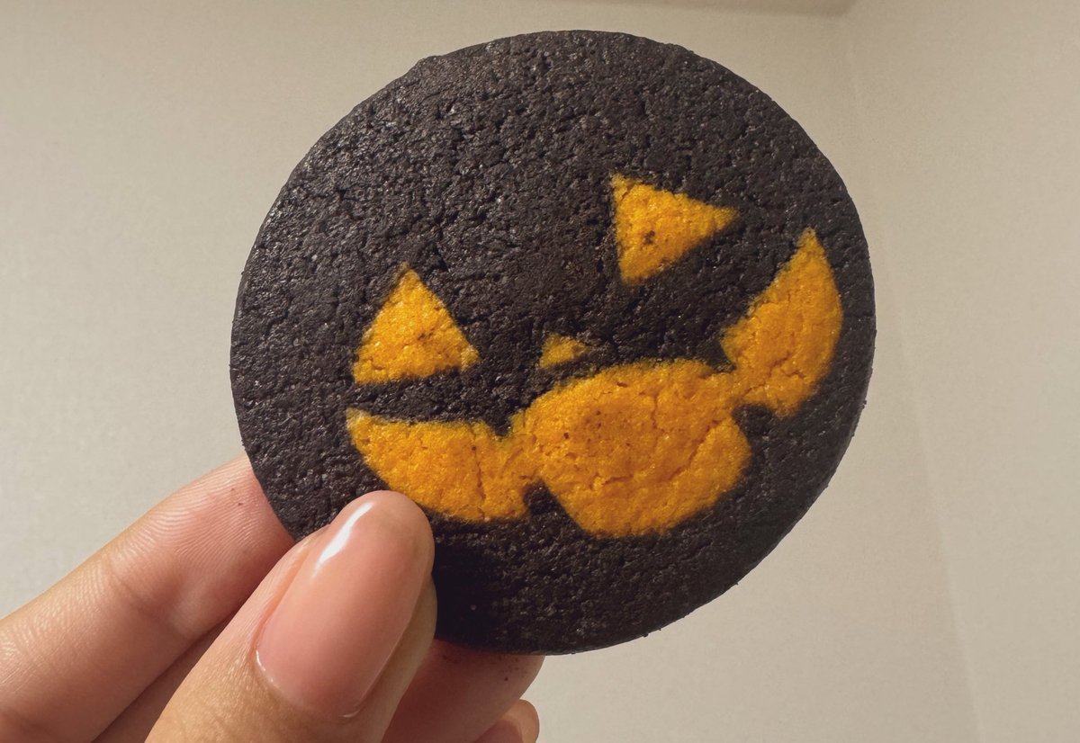 土曜日に商店街でいただいたご飯と、買わせていただいたクッキー🎃
とても楽しかった！！！

#江戸地蔵コス