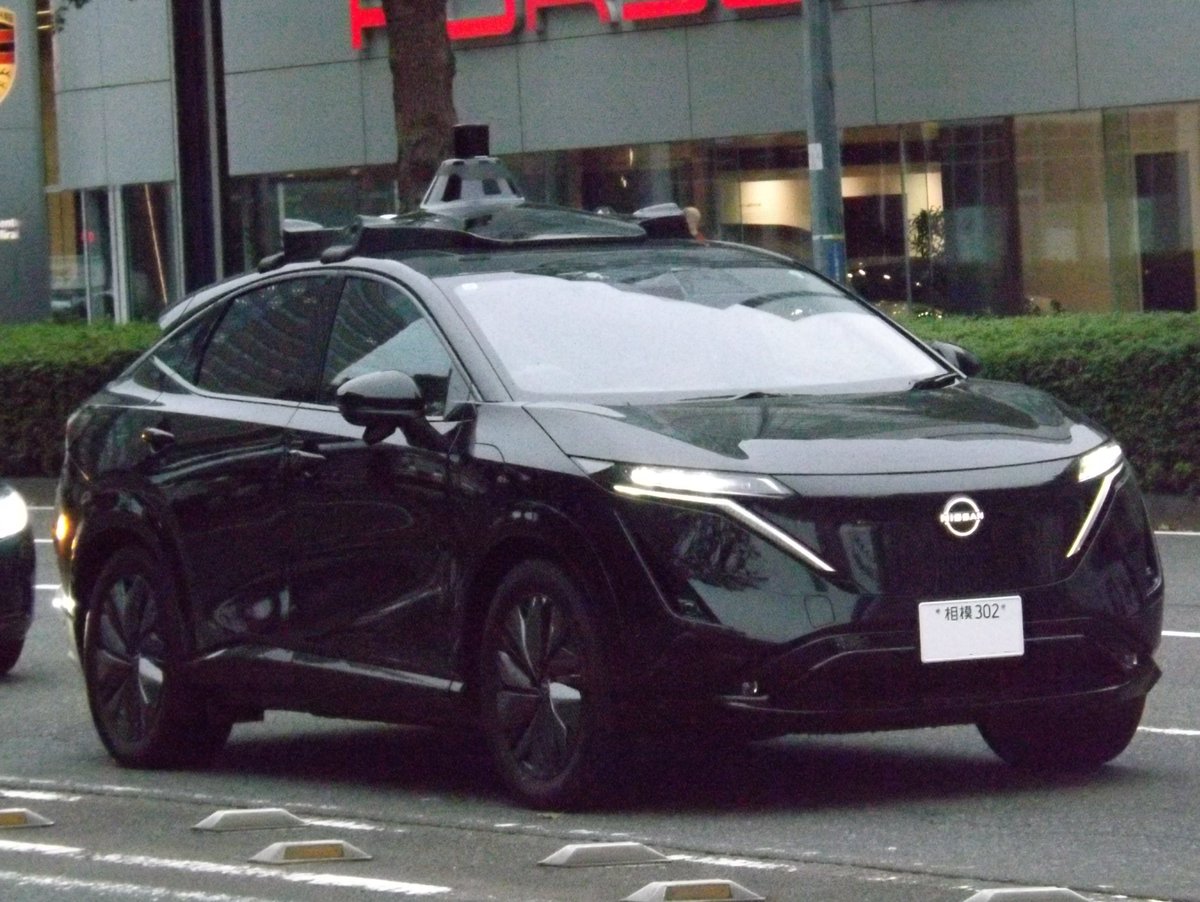 先日神奈川県内にて見かけた日産アリア。ルーフ上にLiDARセンサのよう 