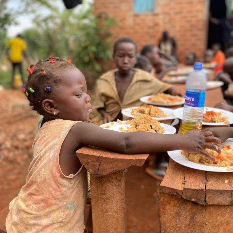 LordsMade's tweet photo. No one has ever become poor by giving
DONATE FOR FOOD TODAY 😭💔😭😭 https://t.co/JvYlTUqRBN