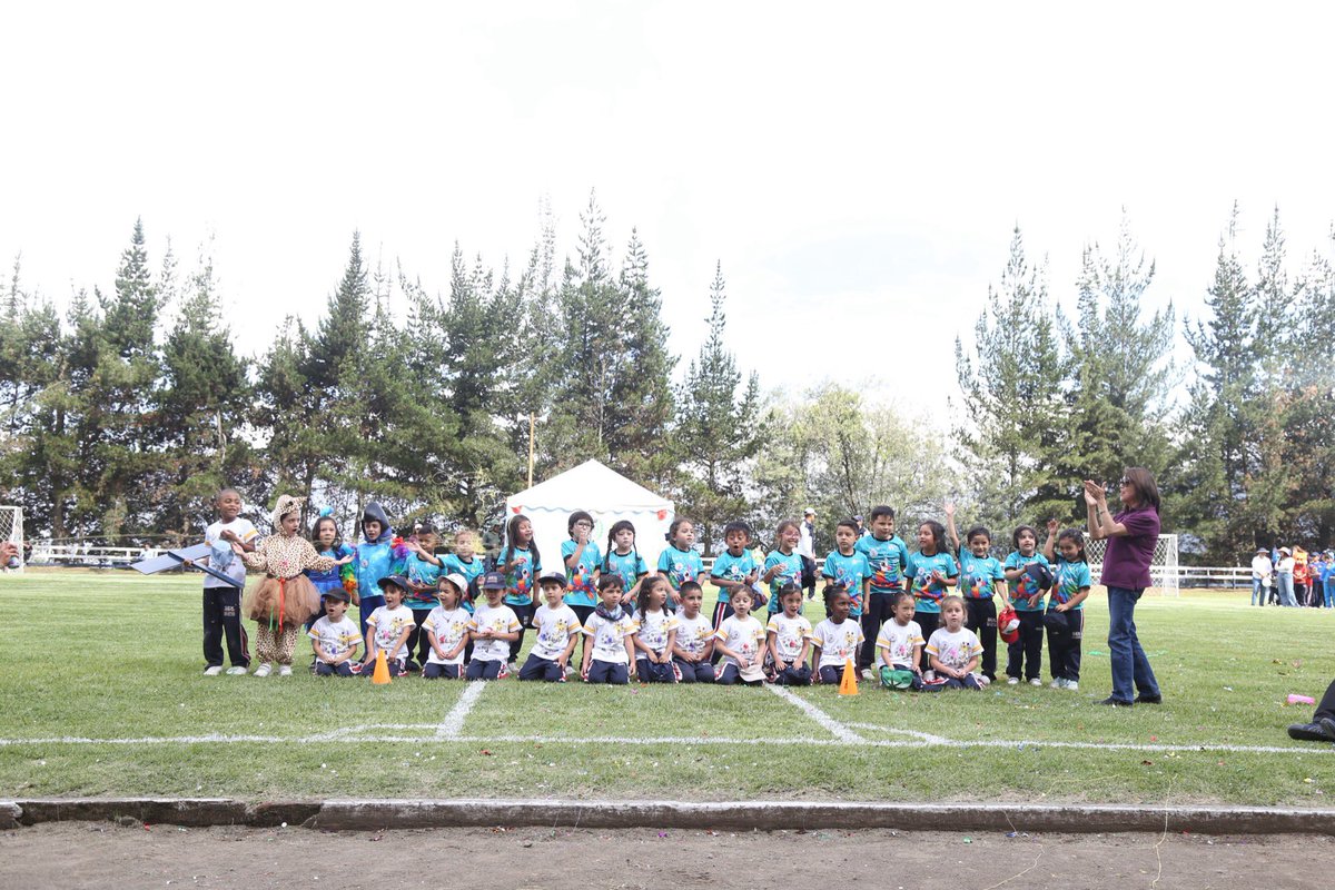 seklosvalles's tweet image. 🏆 Thank you for being part of our sports days! 🏆

It was definitely a great event filled with energy, effort, and teamwork. We love seeing our community come together and give their best. See you next time! 🙌💪✨

#SportsDays 
#Teamwork 
#SEKCommunity